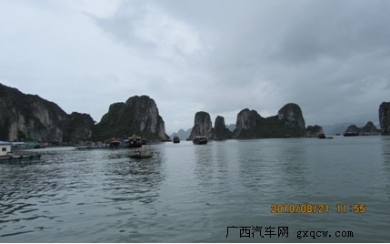 山水相连――下龙湾美景