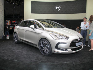 DS 5()