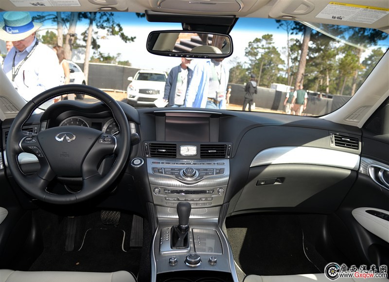 英菲尼迪Q70L车型 内饰图