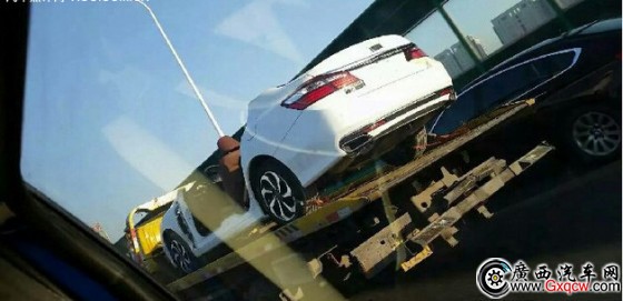广本新款雅阁现身拖车 将于上半年上市