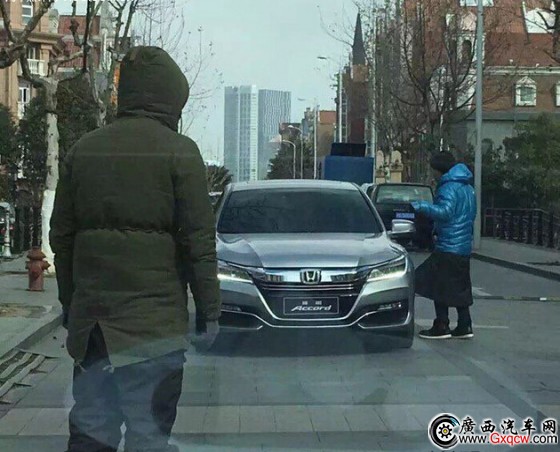 广本新款雅阁现身拖车 将于上半年上市