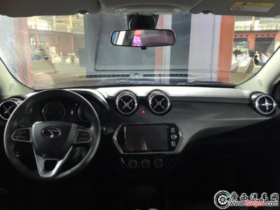 东南小型SUV DX3上市 售XX-XX万