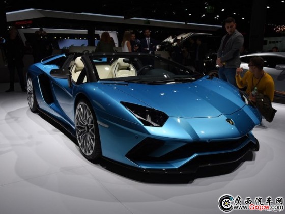  Aventador 2018 Aventador S Roadster