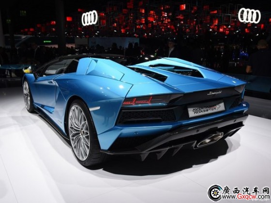 兰博基尼 Aventador 2018款 Aventador S Roadster