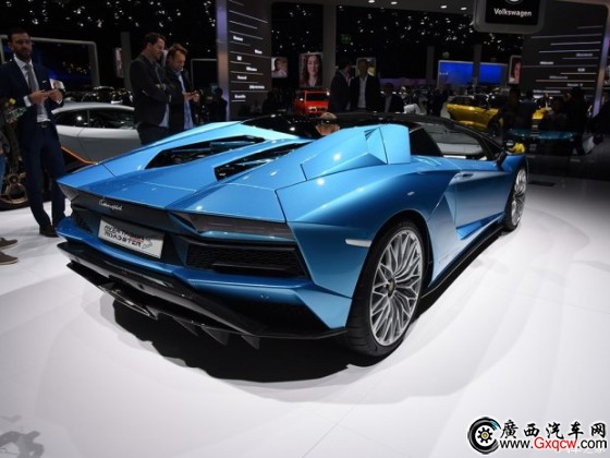兰博基尼 Aventador 2018款 Aventador S Roadster